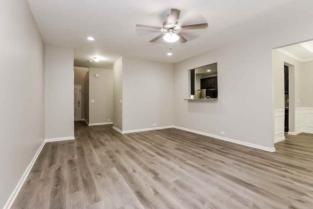 4038 Lake Manor Way - Photo 5 of 17