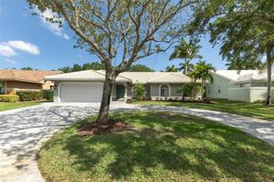 featured image of 10425 Nw 48th Mnr #1