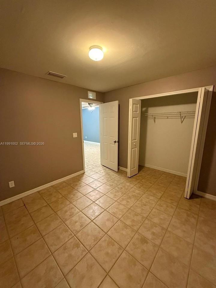 4412 26th St Sw #0 - Photo 3 of 7