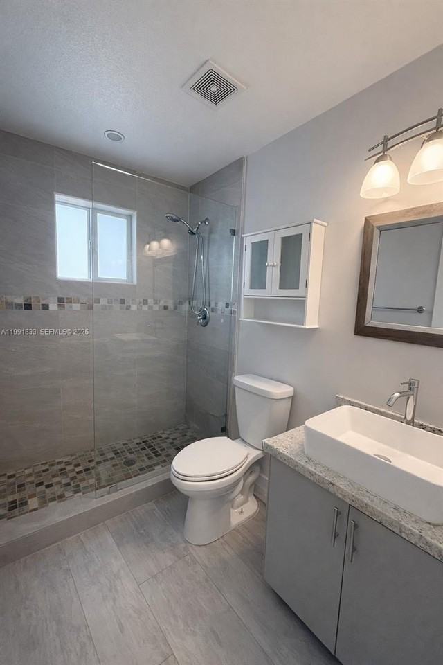 50 Orange Dr #B - Photo 7 of 7
