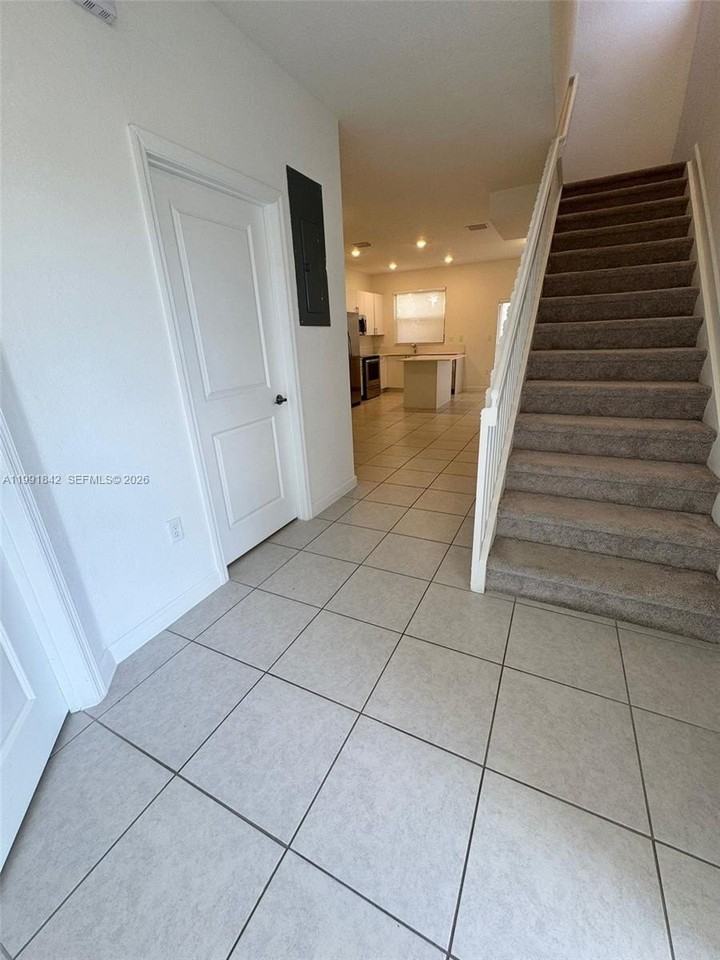 12986 Sw 232nd Ter #12986 - Photo 4 of 11