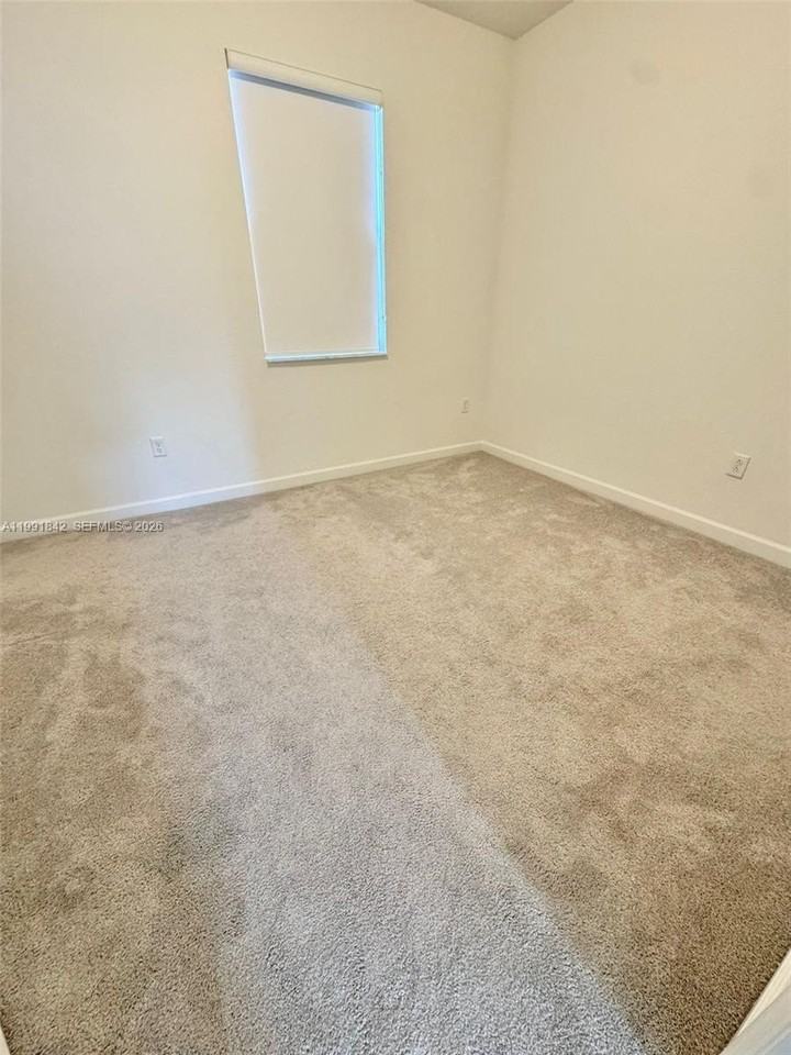 12986 Sw 232nd Ter #12986 - Photo 7 of 11