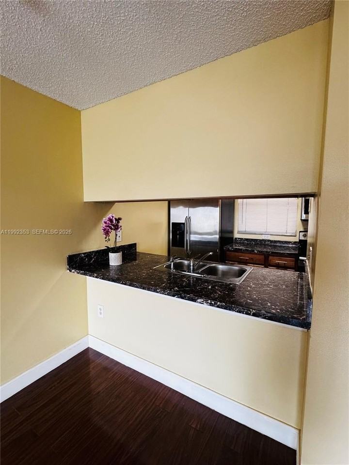 3274 Nw 103rd Ter #201A - Photo 5 of 25