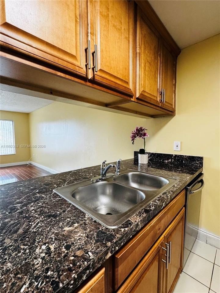 3274 Nw 103rd Ter #201A - Photo 7 of 25