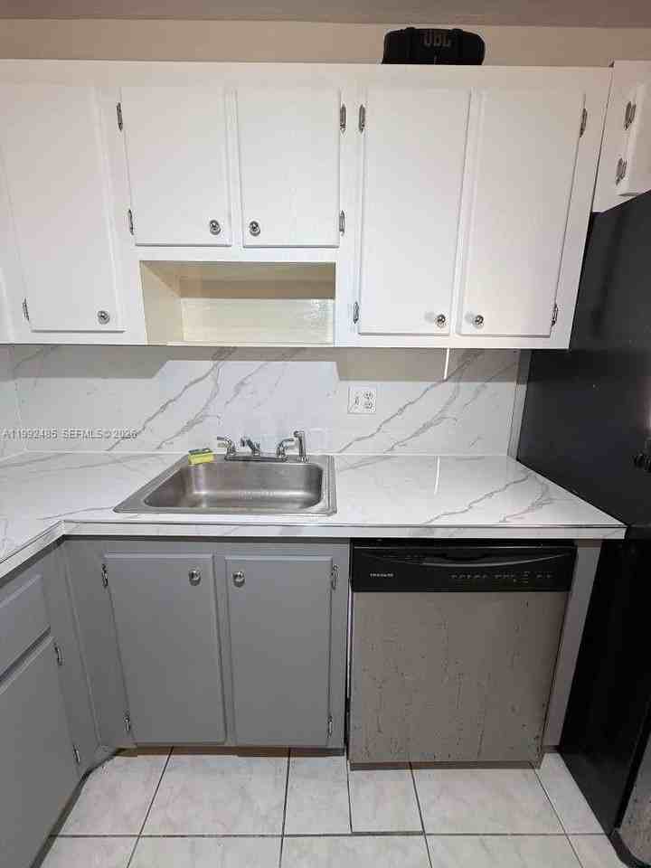 1200 Ne Miami Gardens Dr #504W - Photo 5 of 7