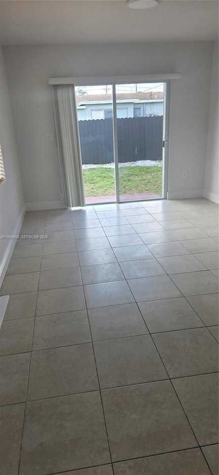3190 Nw 5th Ct #B - Photo 6 of 7