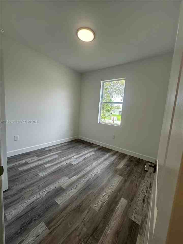 10087 Amicola St #0 - Photo 7 of 20