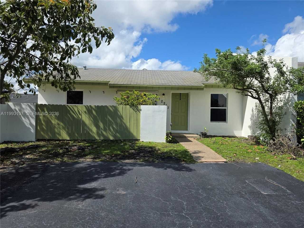 12241 Sw 115th Ter #12241 - Photo 7 of 37