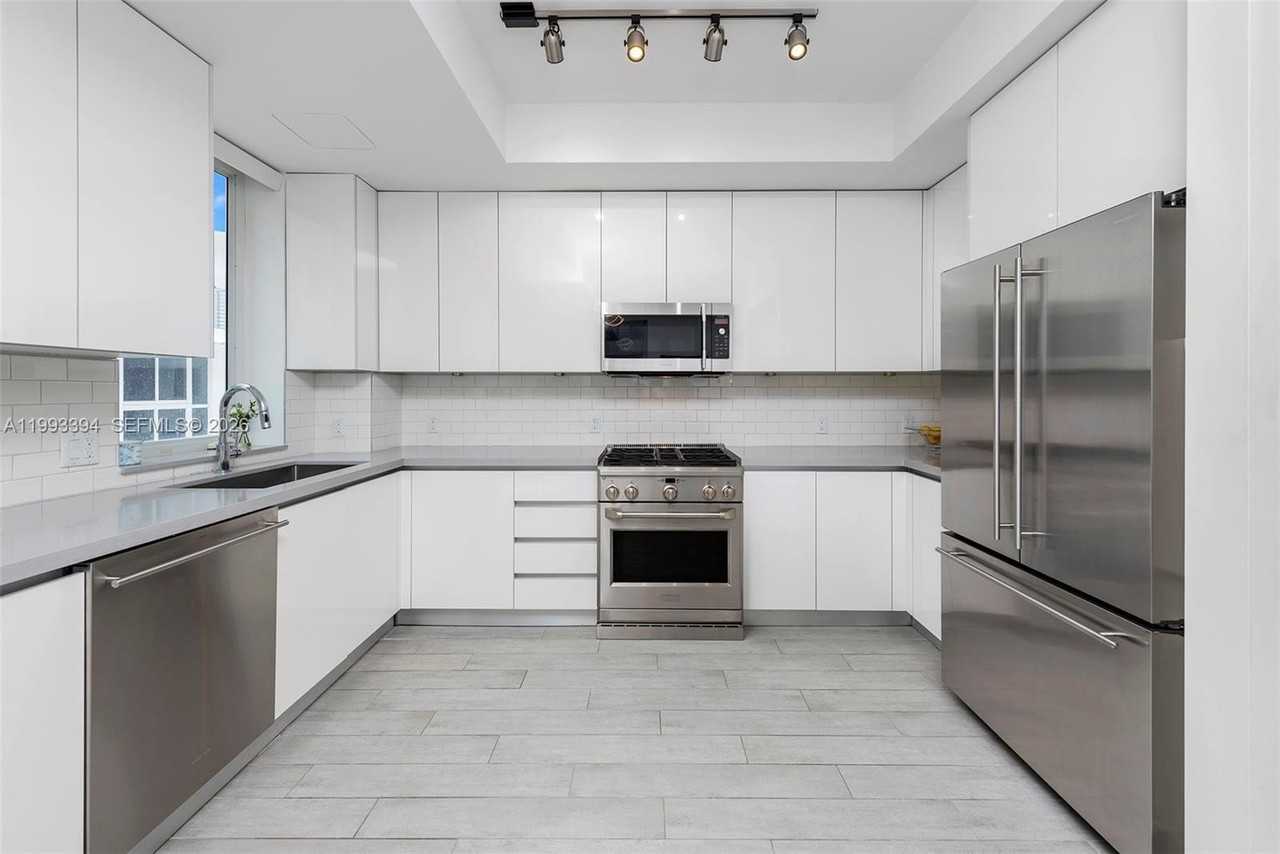 41 N Shore Dr - Photo 6 of 50