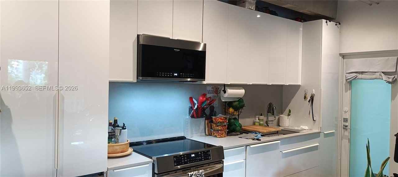 363 Washington Ave #31 - Photo 3 of 6