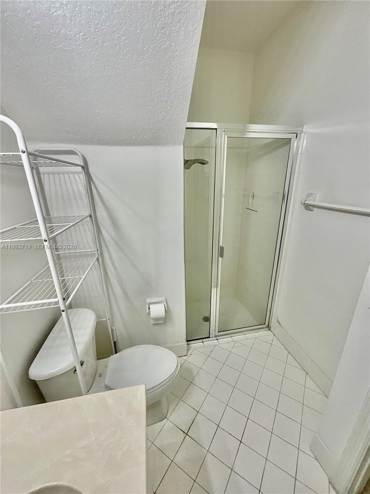 5628 Nw 113th Ave #5628 - Photo 5 of 48