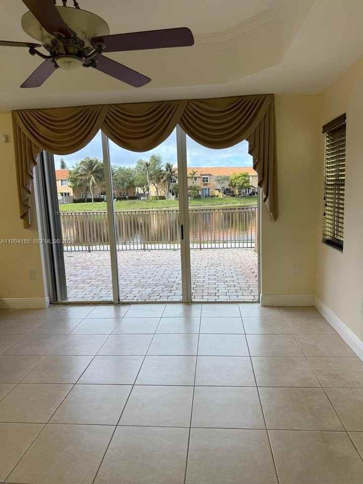 15274 Sw 30th Ter - Photo 6 of 37