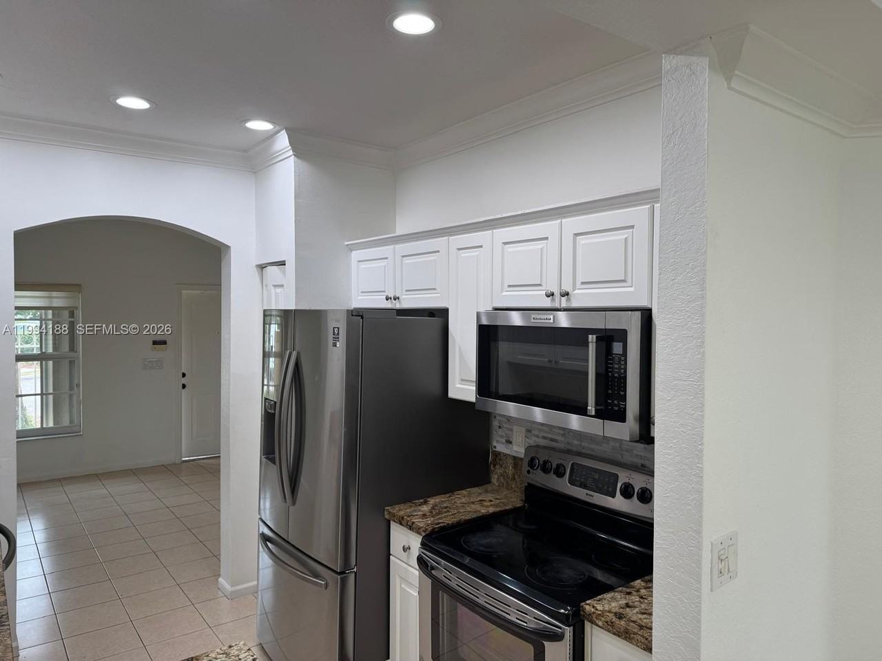 650 Nw 170th Ter #650 - Photo 6 of 46