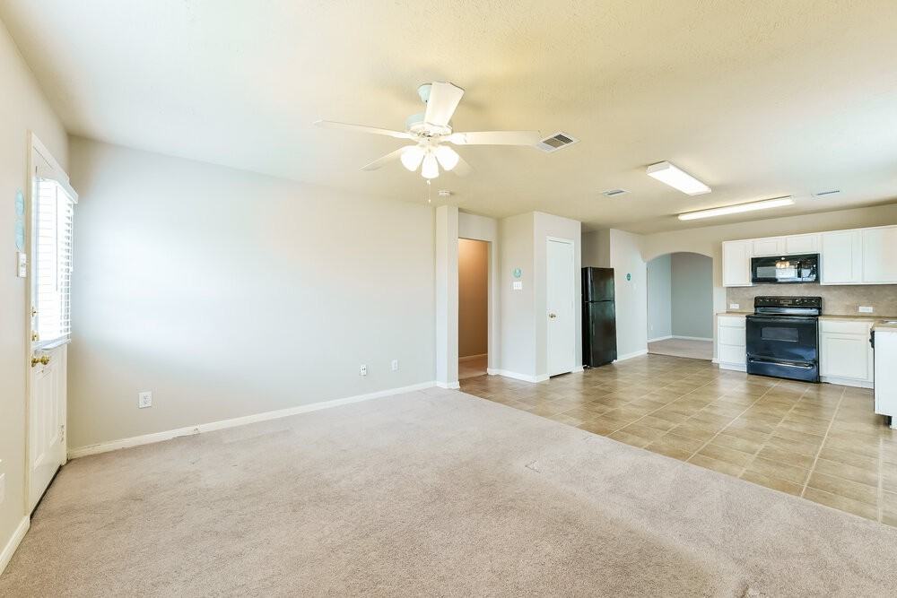 13118 Kingston Point Ln - Photo 4 of 15