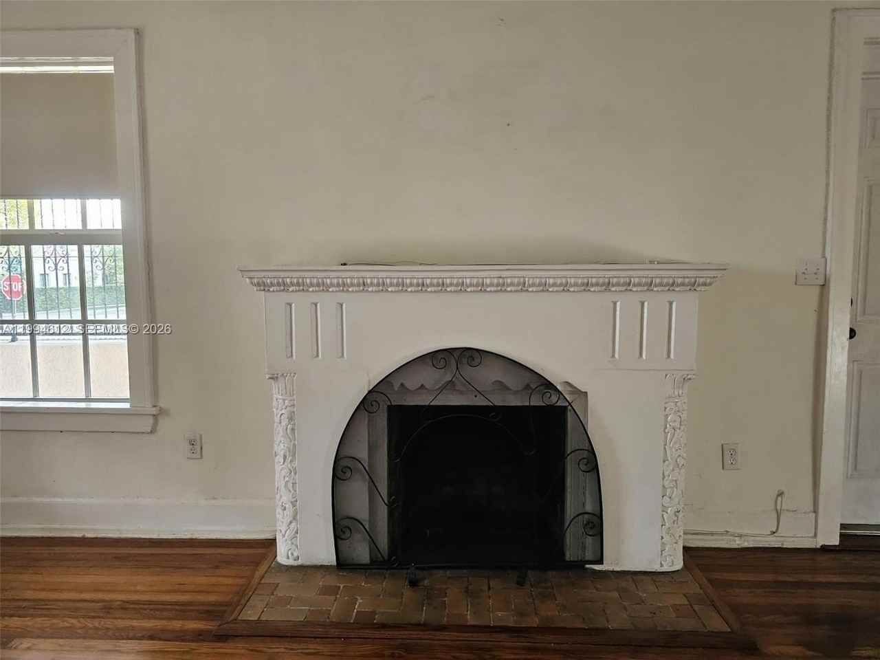 2385 Sw 23rd Ter #1 - Photo 4 of 12