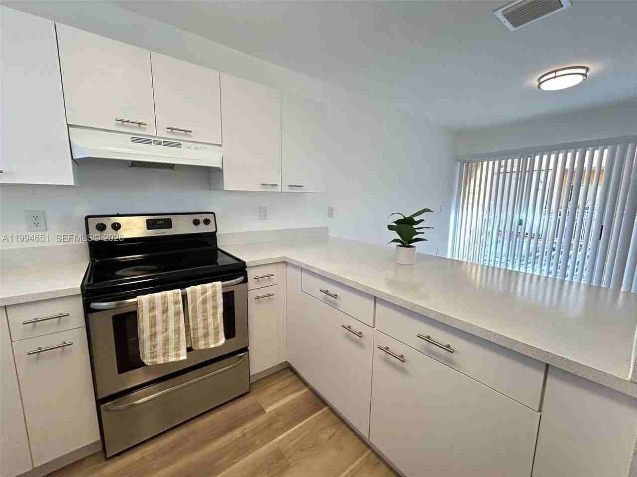 6255 Kendale Lakes Cir #225 - Photo 7 of 46