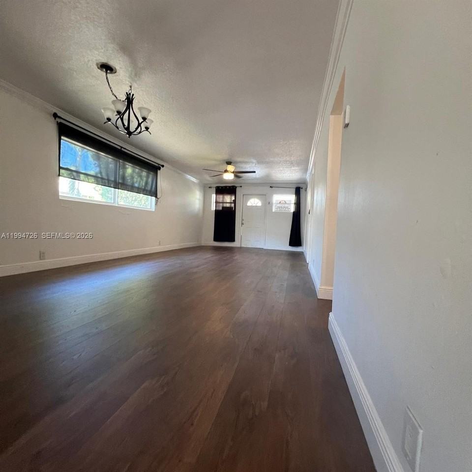 109 Sw 1st Ave - Photo 6 of 22