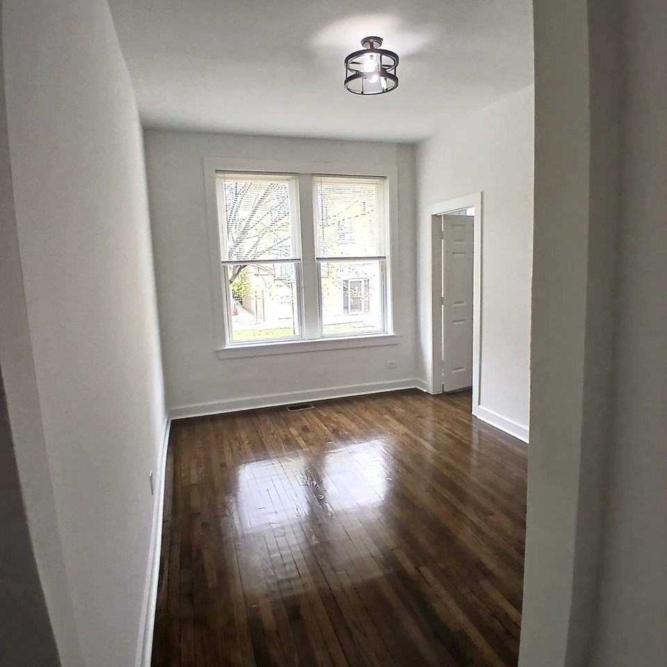 4058 West Hirsch - 1 - Photo 2 of 17