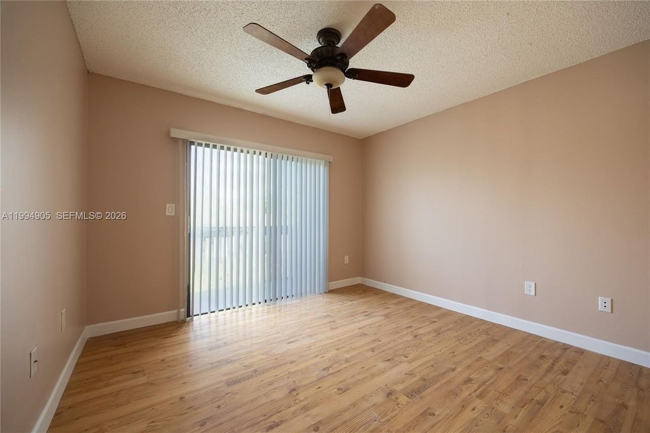914 Nw 106th Avenue Cir #0 - Photo 6 of 21