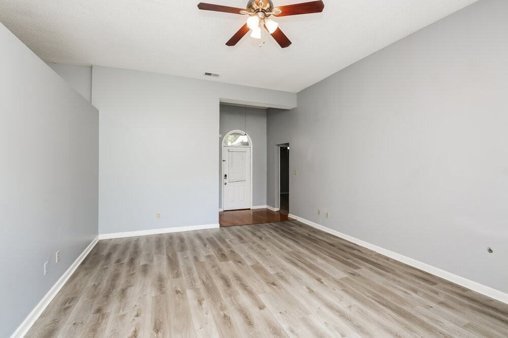 11203 Cashmere Wood Dr - Photo 4 of 17