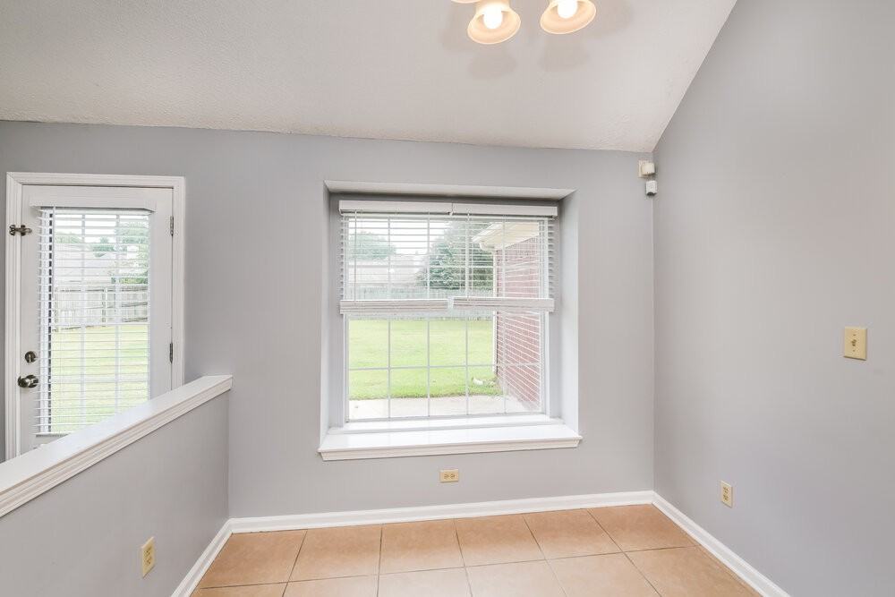 11203 Cashmere Wood Dr - Photo 7 of 17