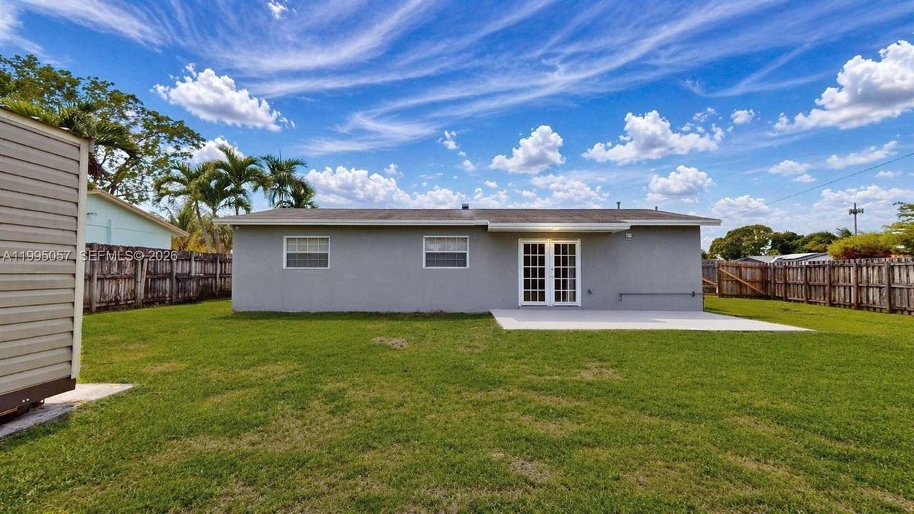 15305 Sw 104th Ave - Photo 6 of 45