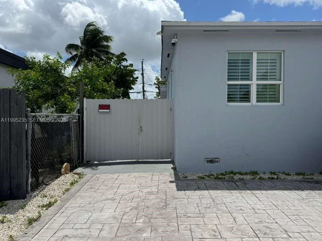 230 E 56th St #A - Photo 2 of 25