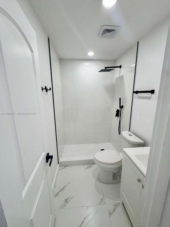 230 E 56th St #A - Photo 6 of 25