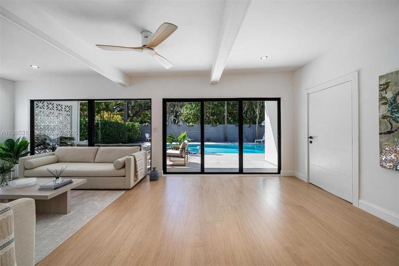 696 Ne 67th St - Photo 2 of 50