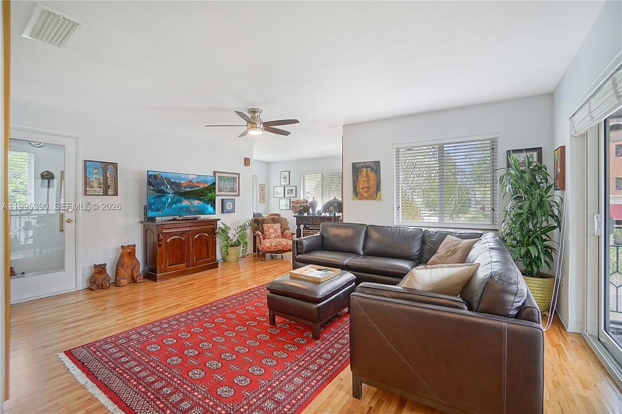 2720 S Le Jeune Rd #2720 - Photo 4 of 15