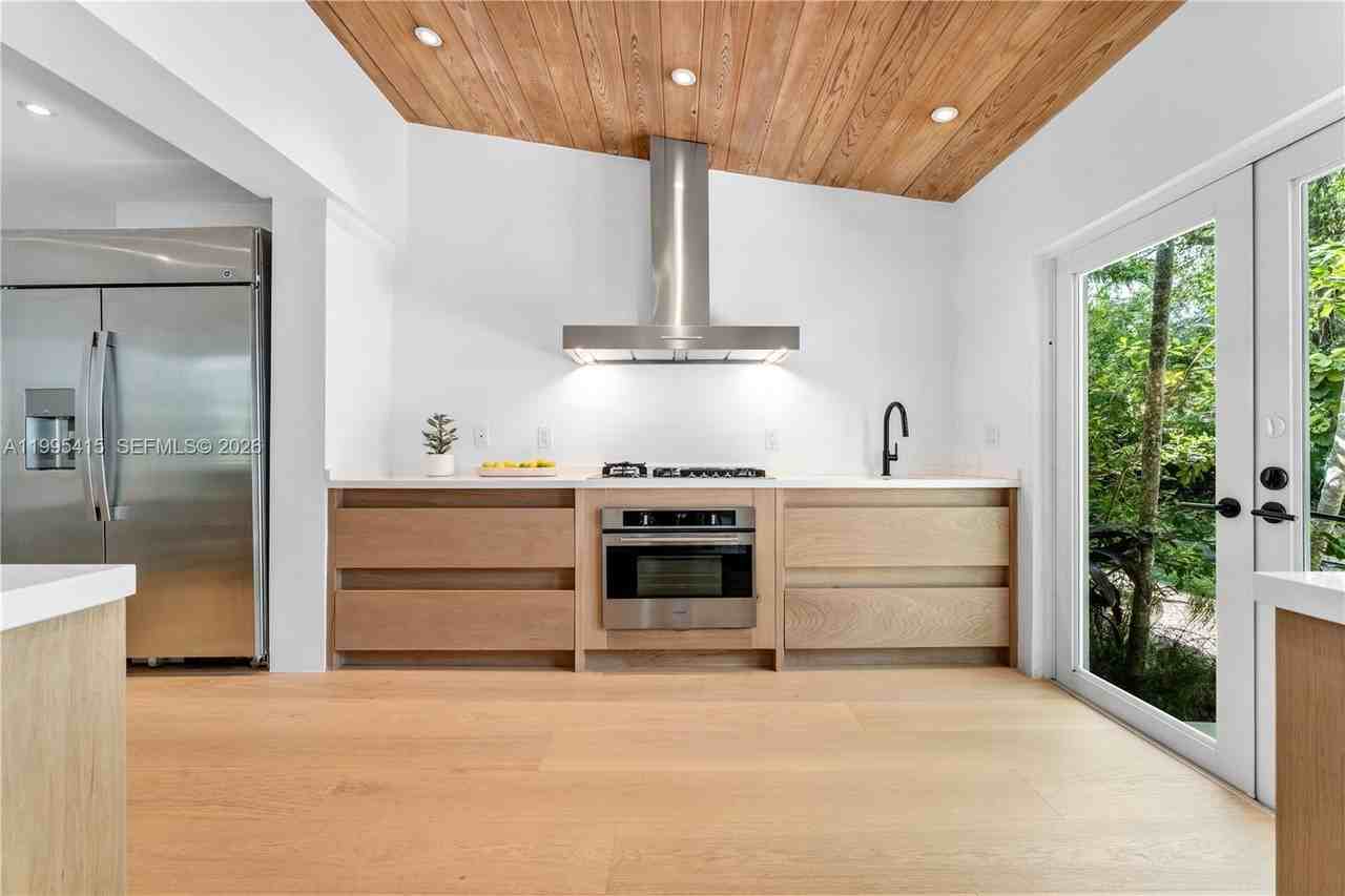 5812 Alton Rd - Photo 5 of 39