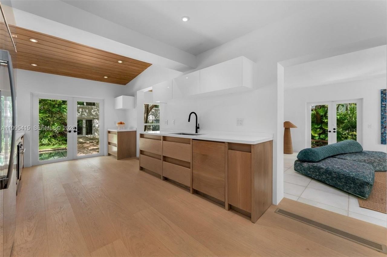 5812 Alton Rd - Photo 7 of 39