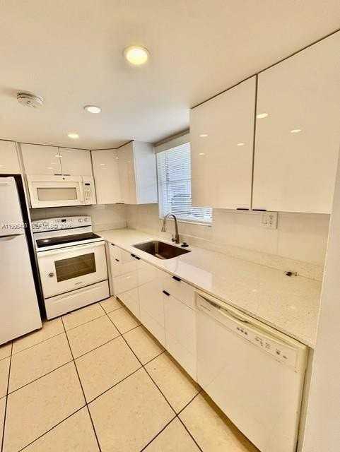 9351 Fontainebleau Blvd #B105 - Photo 7 of 24