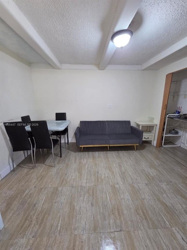 1420 Sw 129th Ct #1 - Photo 6 of 11