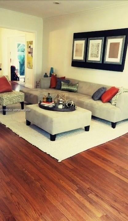 5718 Sw 48th St - Photo 5 of 13