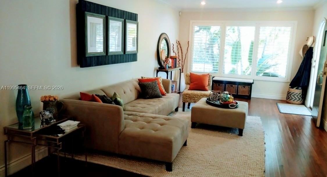 5718 Sw 48th St - Photo 6 of 13