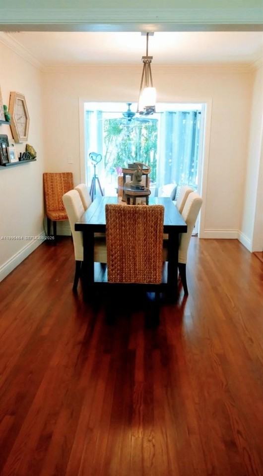 5718 Sw 48th St - Photo 7 of 13