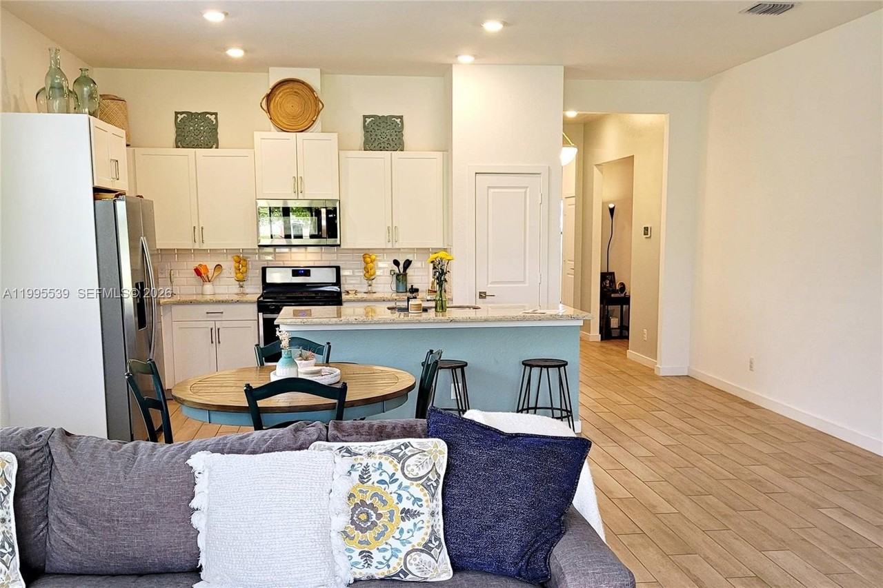 19723 Weathervane Way - Photo 7 of 25