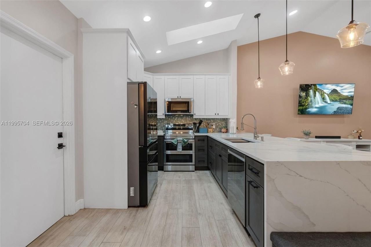 4220 Grove Park Ln #1 - Photo 4 of 41