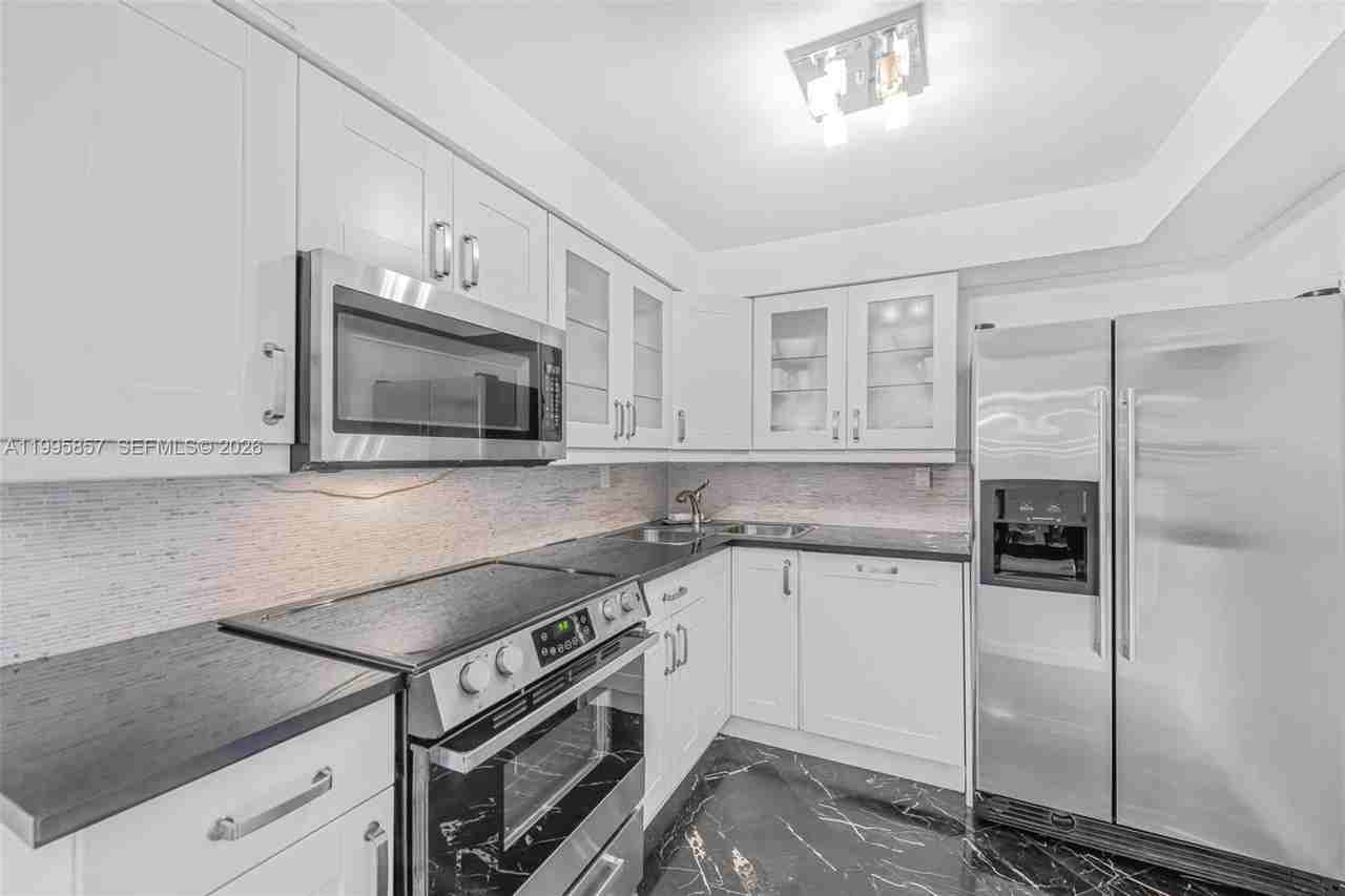 1658 Bay Rd #701 - Photo 4 of 26