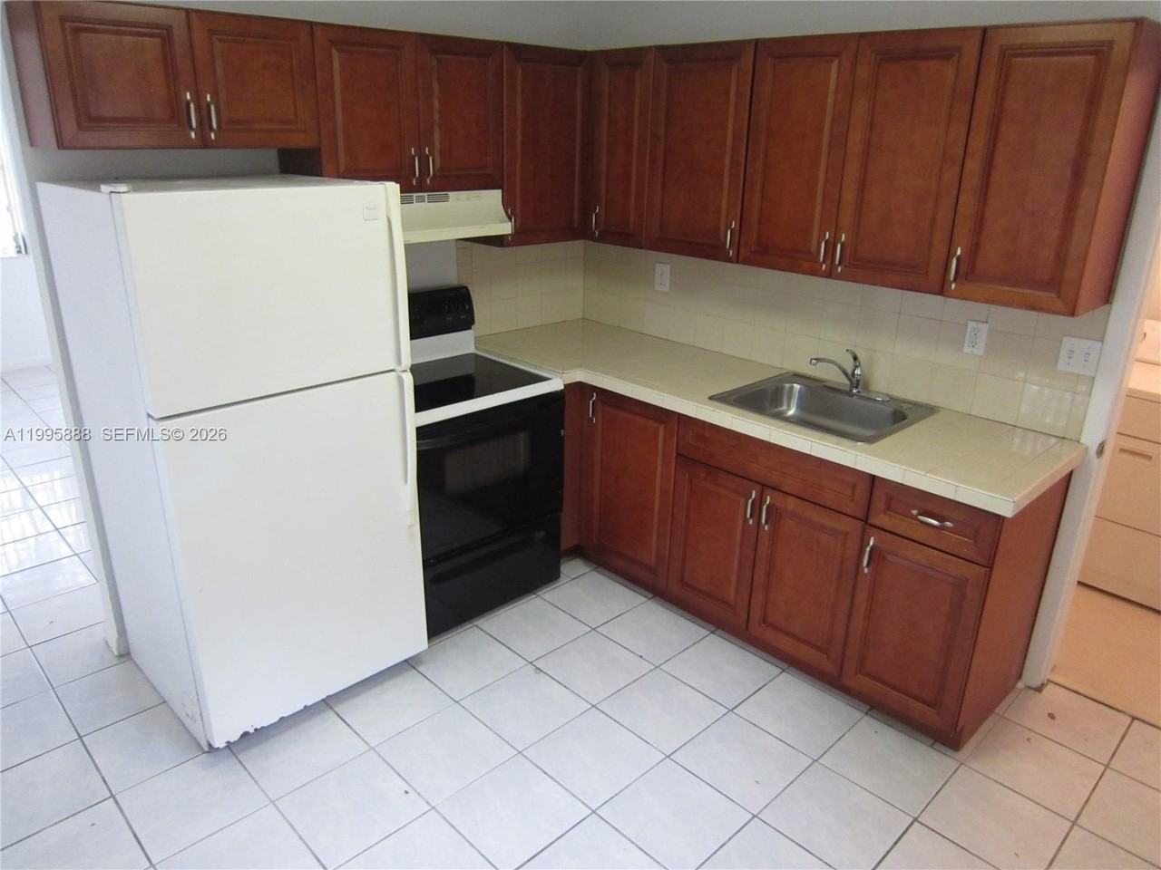 2512 Nw 175th Ter - Photo 3 of 10
