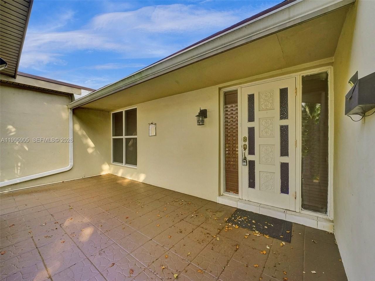 7231 Nw 20th St - Photo 3 of 45