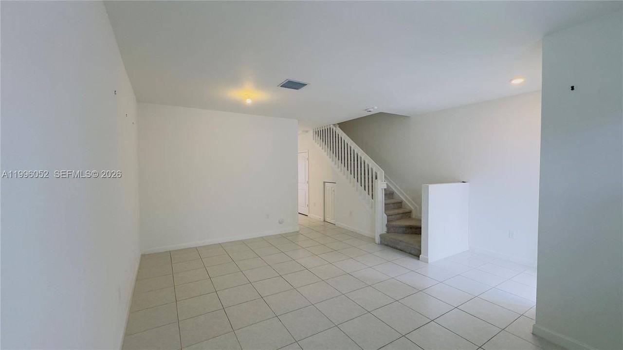 16272 Sw 291st St - Photo 4 of 34