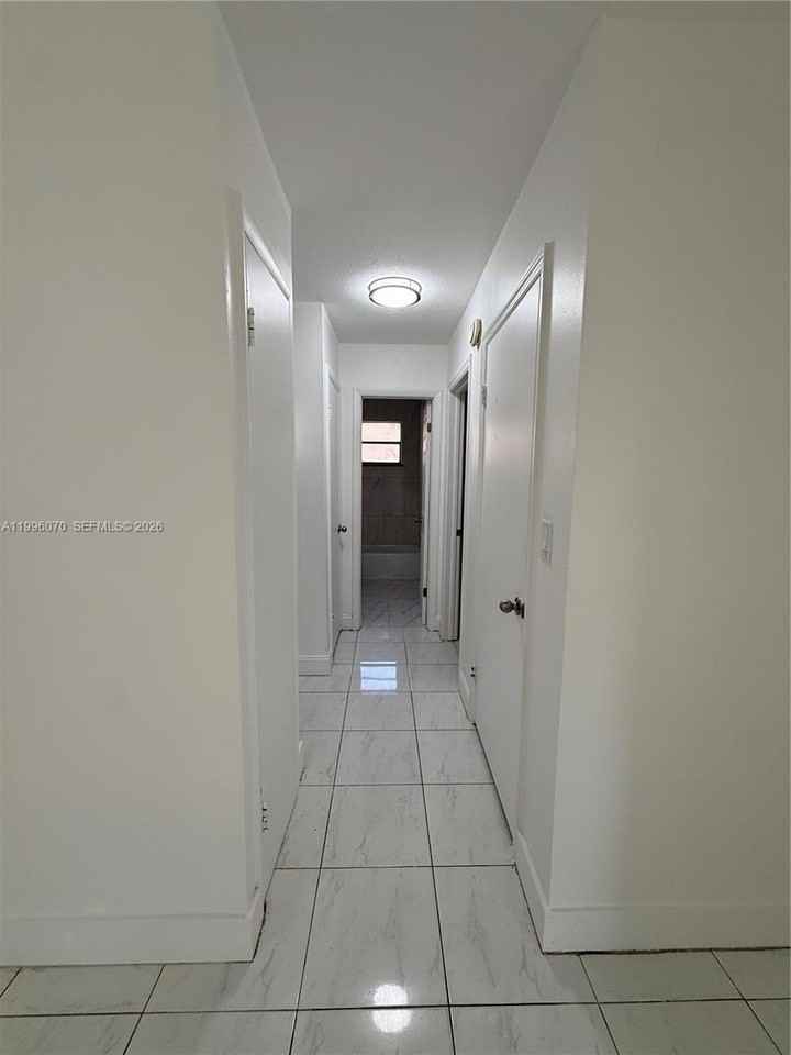 6071 Sw 33rd St #4 - Photo 7 of 20