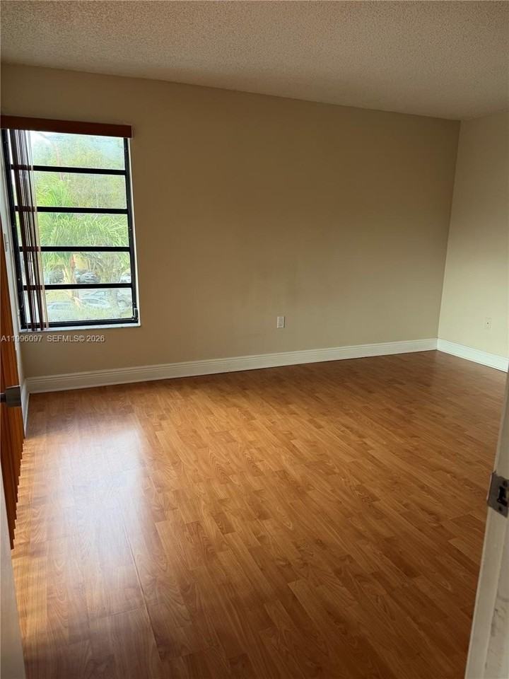 9140 Sw 123rd Ct #309 - Photo 5 of 11