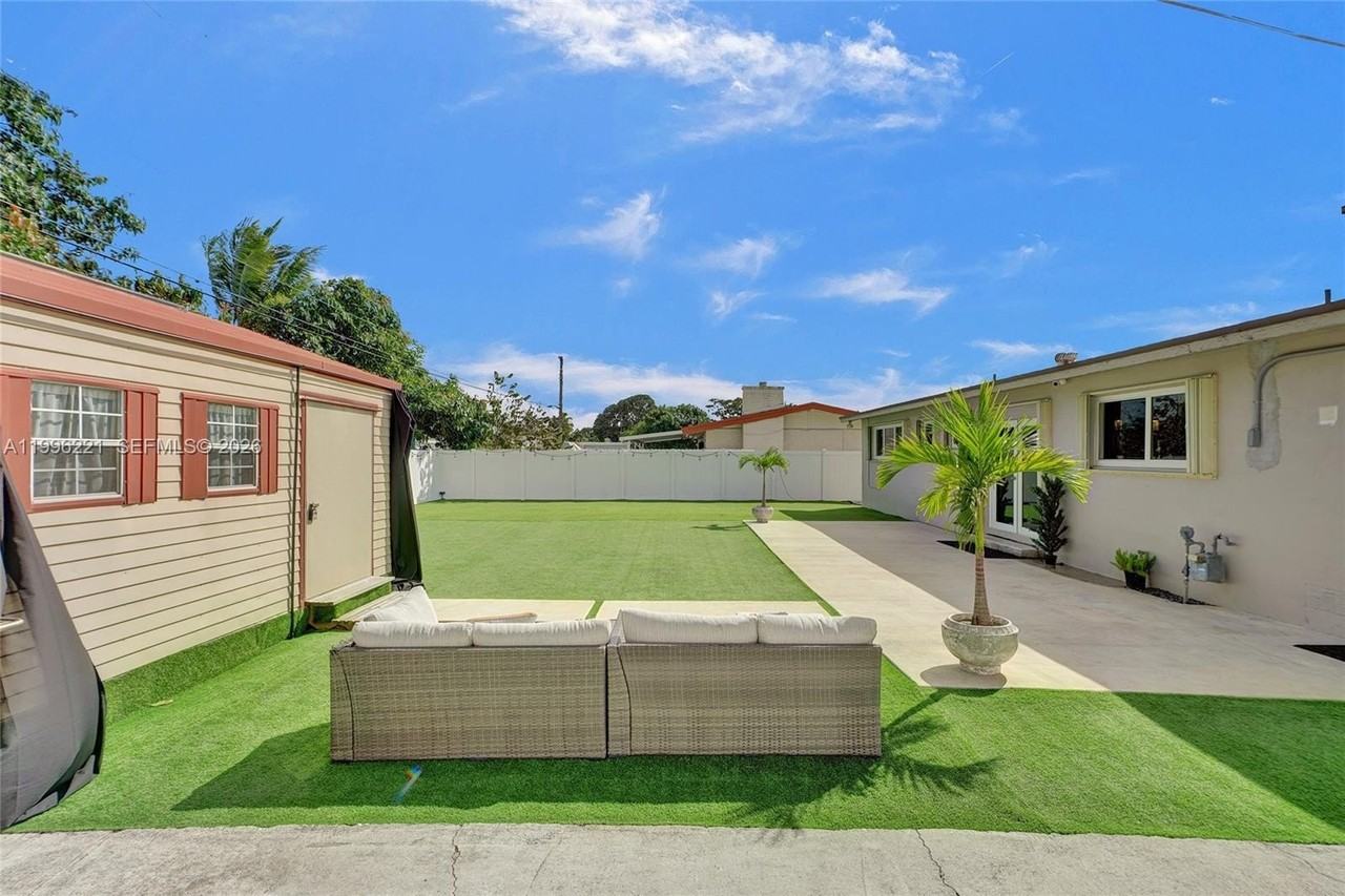 19625 Nw 6th Pl - Photo 6 of 50