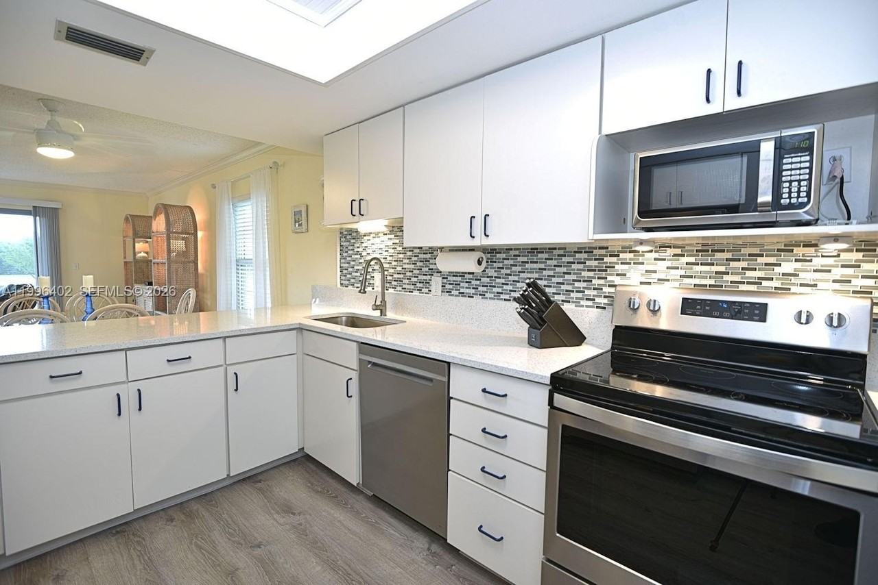 18459 Se Wood Haven Ln #J