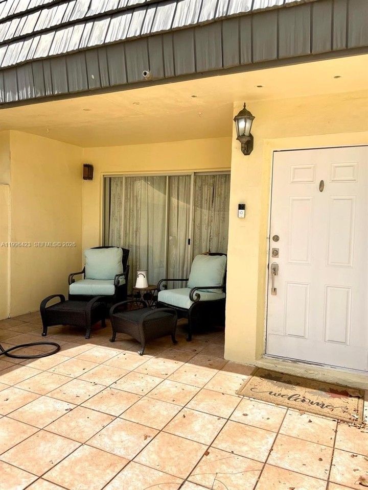 8423 Sw 137th Ave #8423 - Photo 3 of 25