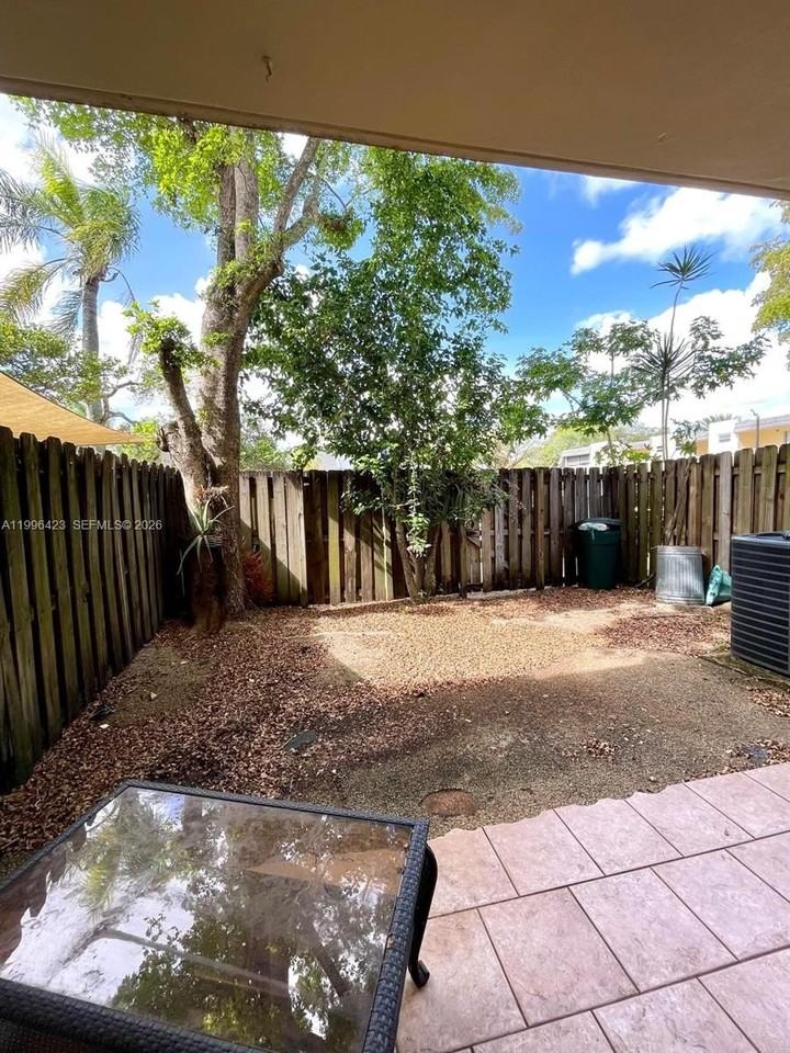 8423 Sw 137th Ave #8423 - Photo 6 of 25