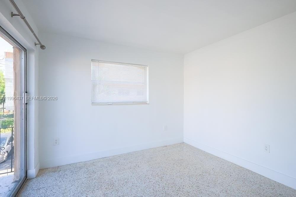 3050 Nw 21st Ave #9 - Photo 4 of 12